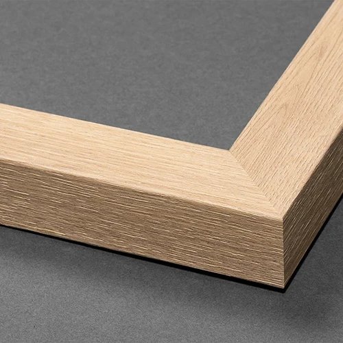 Natural oak wood-grain picture frame corner
